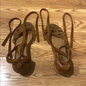 Steve Madden Wrap up Sandals